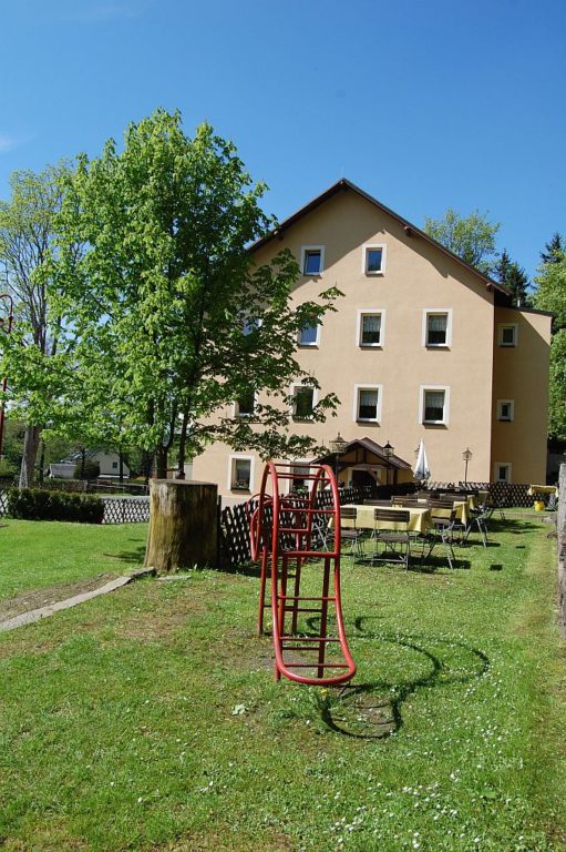 Pension-Sommerfrische-Garten-Ehrenfriedersdorf
